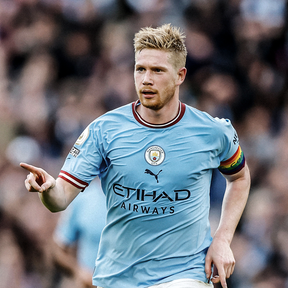 Camiseta De Bruyne Manchester City 22-23 Legend - tejido y acabado