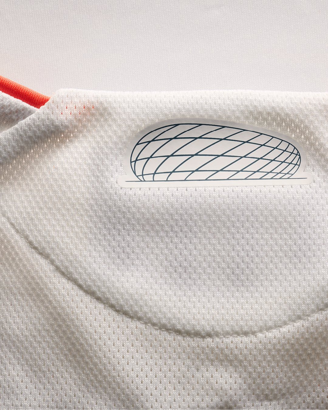 Camiseta Feminina Bayern Munich 25/26 Home - detalle de la manga