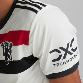 Camiseta 24∕25 Manchester United Third - detalle del cuello