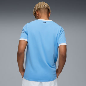 25∕26 Manchester City Home - detalle del cuello