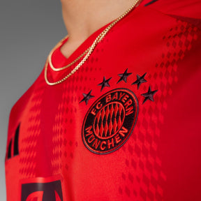 Camiseta Feminina Bayern Munich 24/25 Home - vista trasera