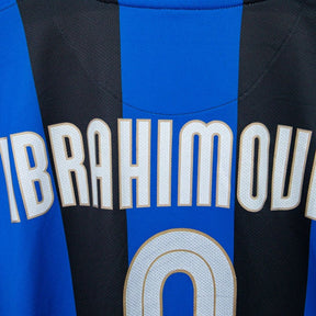 Camiseta Ibrahimovic Inter de Milão 08-09 Legend - detalle del cuello