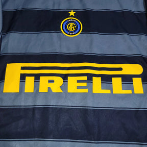 Camiseta Adriano Inter de Milão 04-05 Legend - detalle del cuello