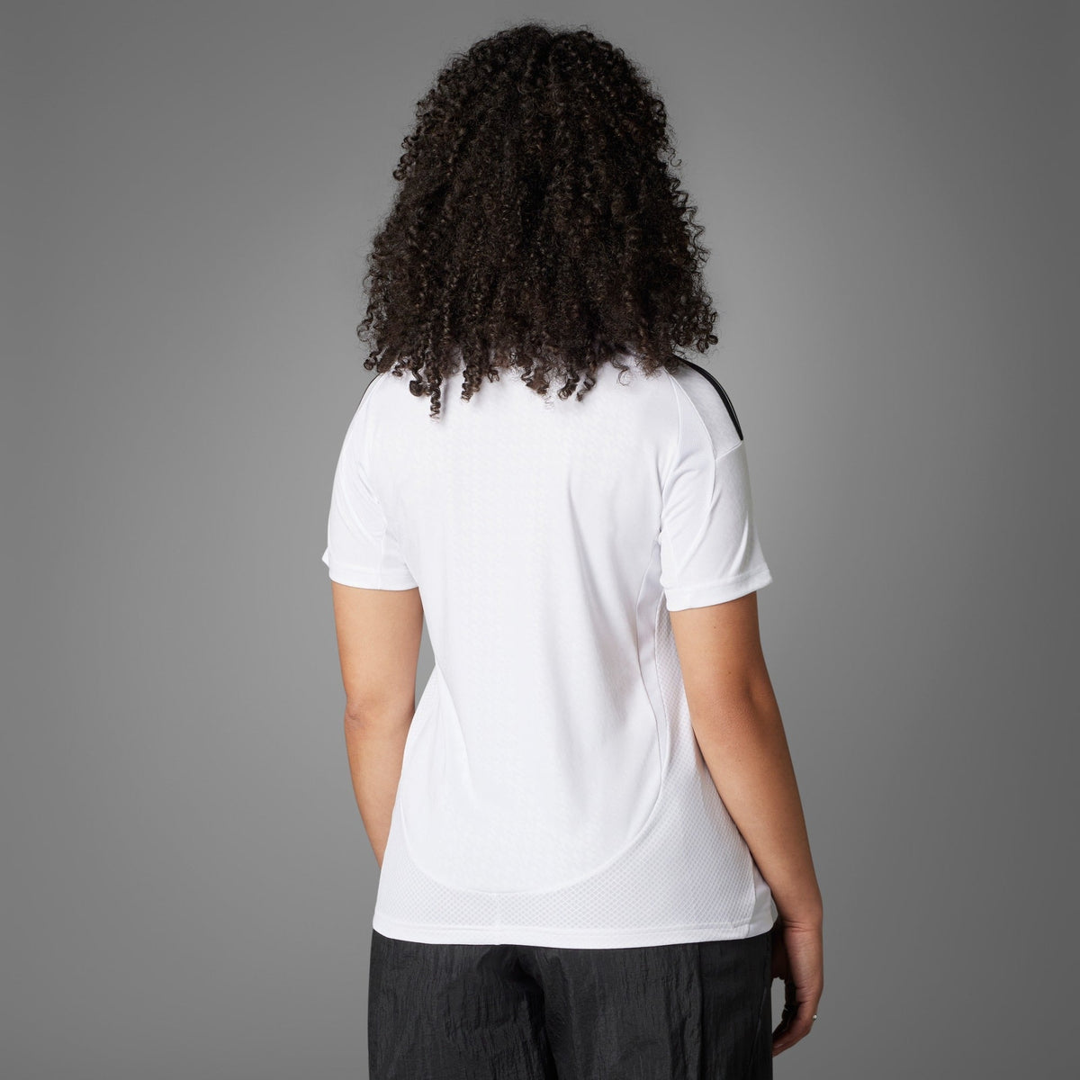 Camiseta 24/25 Real Madrid l Femenino - vista frontal
