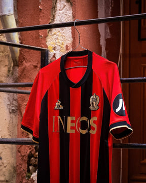 Camiseta Feminina Nice 24/25 Home - detalle del cuello