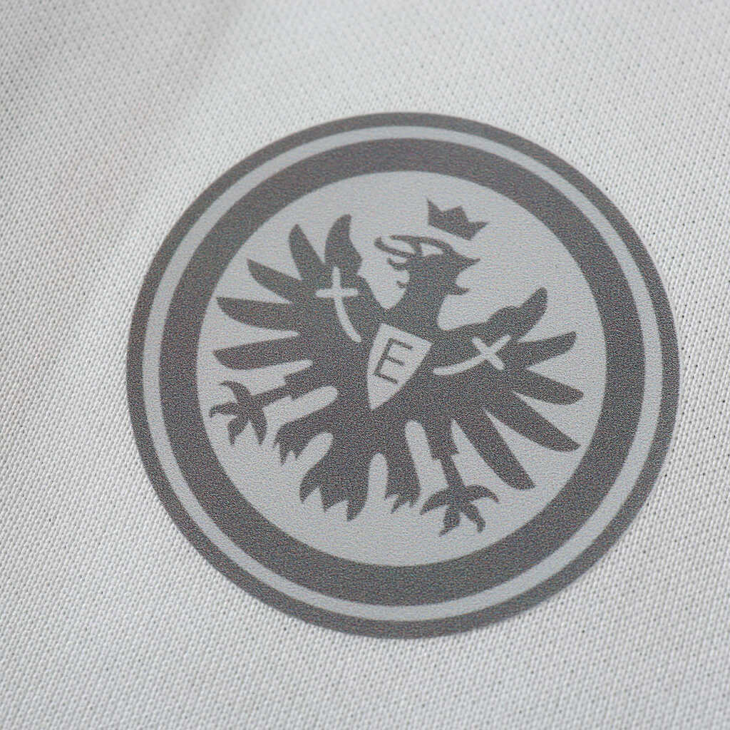 Camiseta Feminina Eintracht Frankfurt 24/25 Home - detalle de la manga