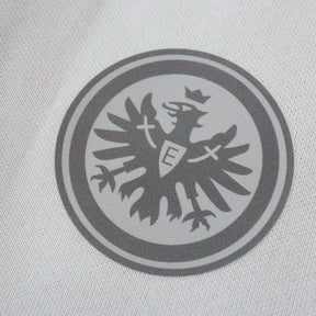 Camiseta Feminina Eintracht Frankfurt 24/25 Home - detalle de la manga