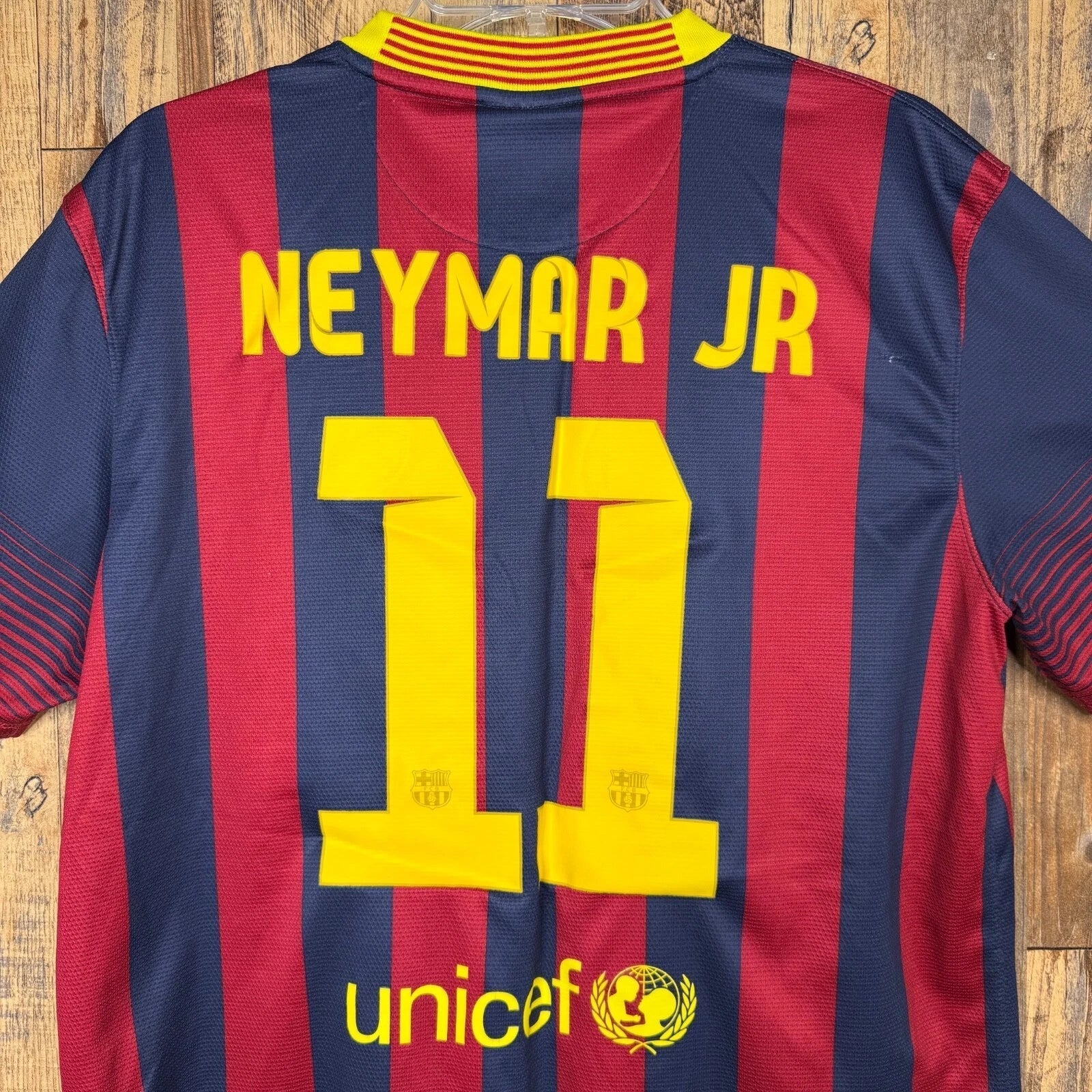 Camiseta Neymar Jr Barcelona 13-14 Legend - detalle del cuello