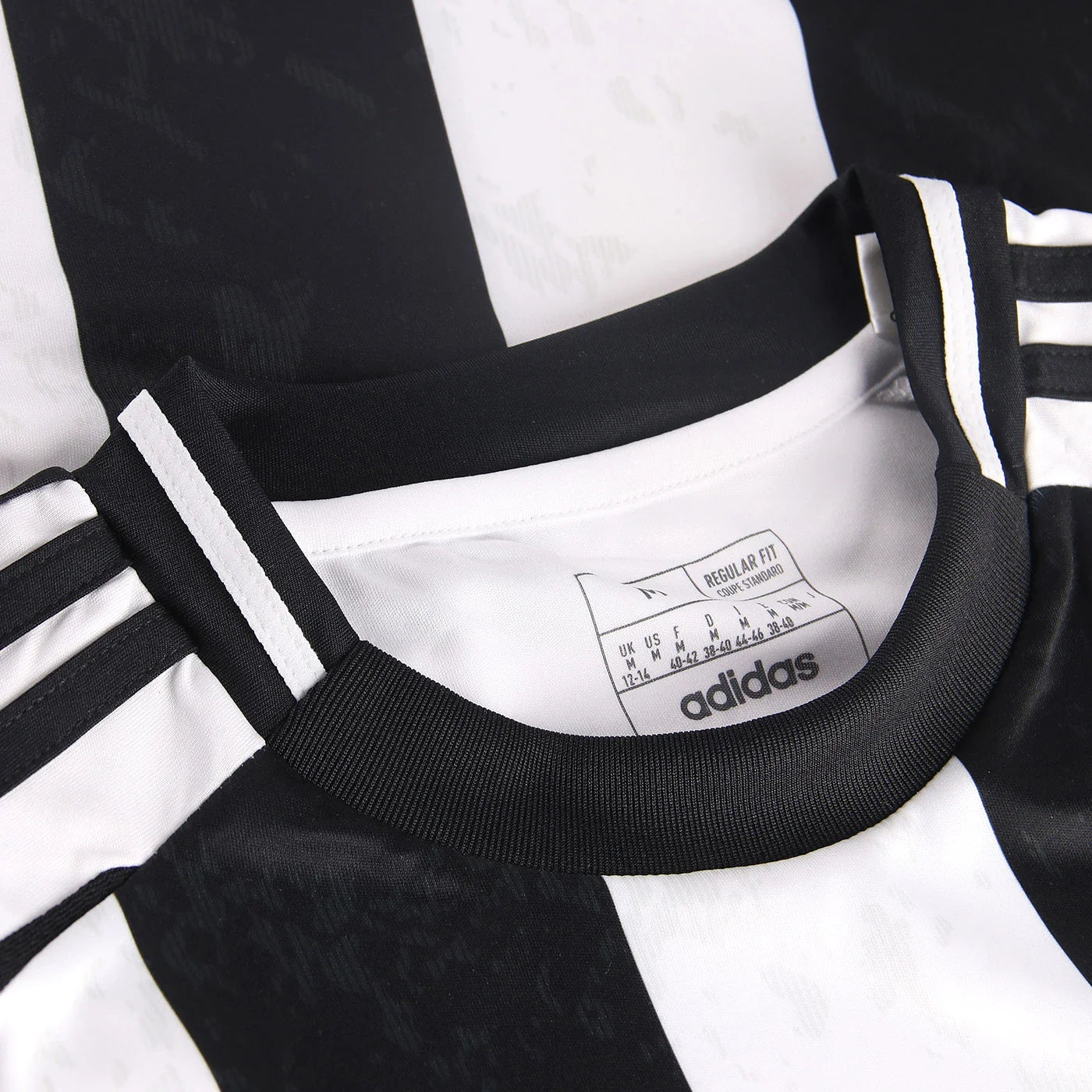 Camiseta Feminina Juventus 24/25 Home - tejido y acabado