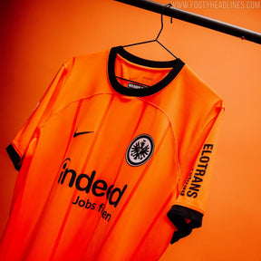 Camiseta Feminina Eintracht Frankfurt 24/25 Third - vista frontal