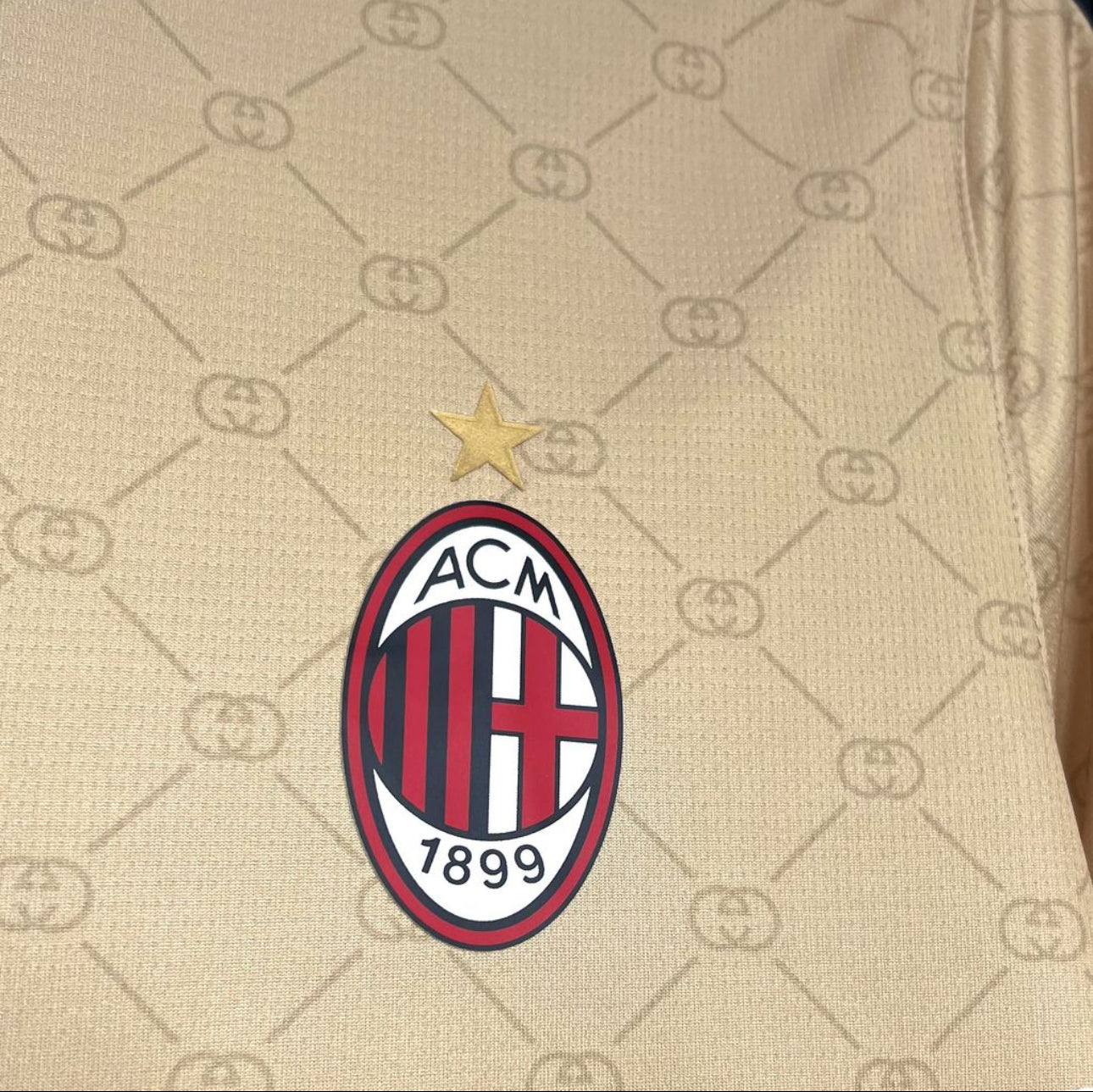 Camiseta AC Milan 24/25 Special Edition - GUCCI - vista trasera