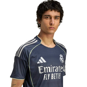 Camiseta Real Madrid 25/26 Away - detalle del cuello