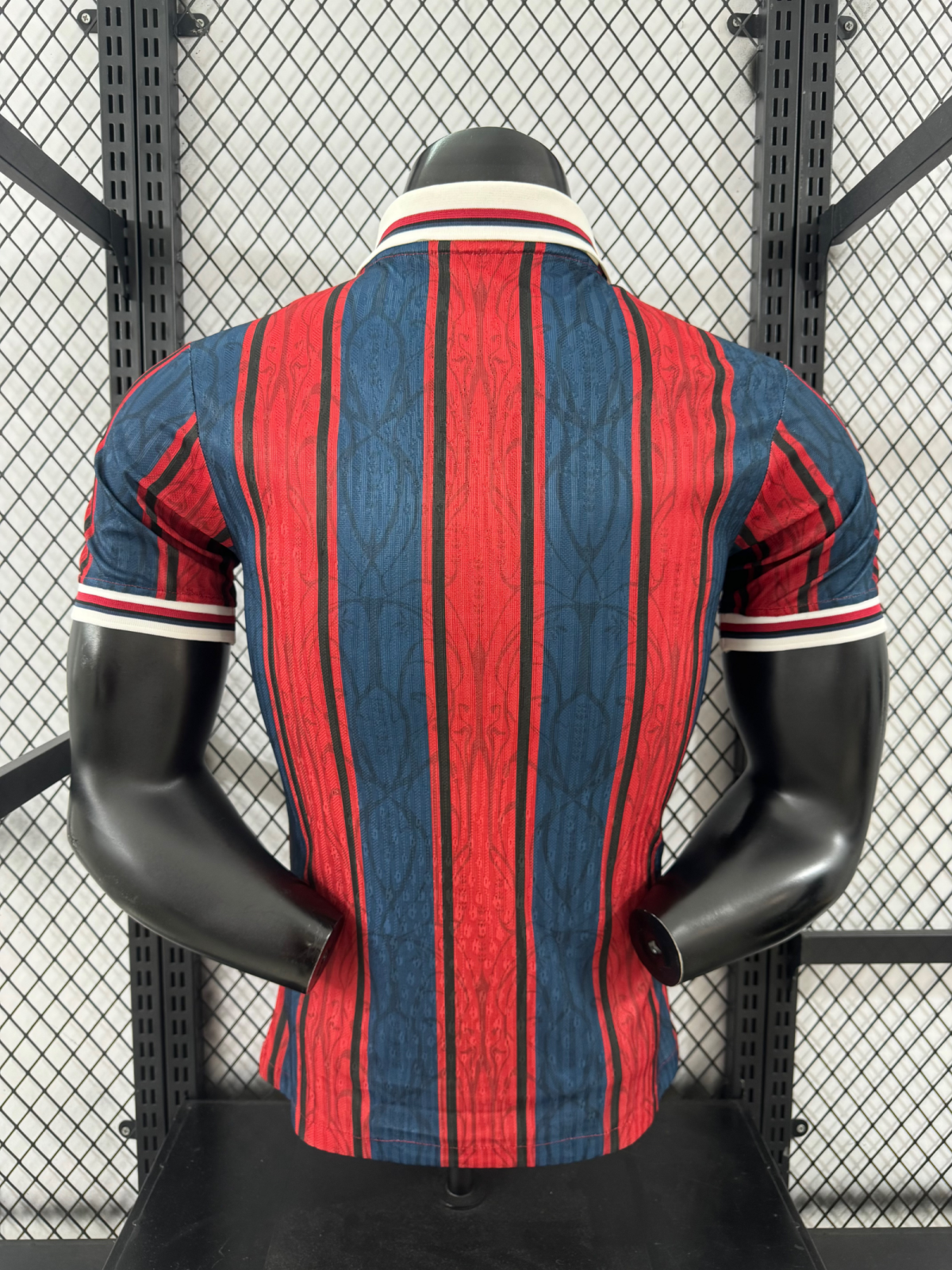 Camiseta Barcelona 25/26 Player 125th Anniversary - vista frontal