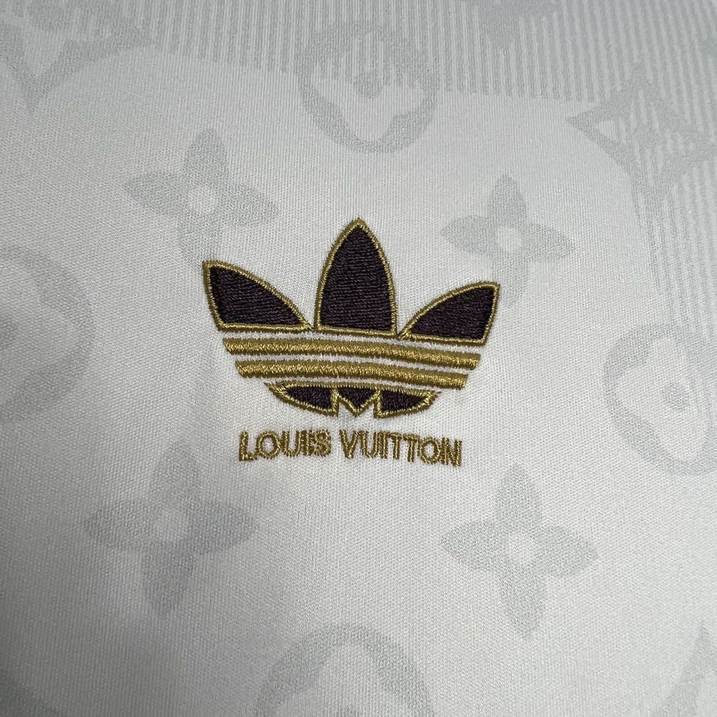 Camiseta Real Madrid 2024/25 LV Co-Branded - vista trasera