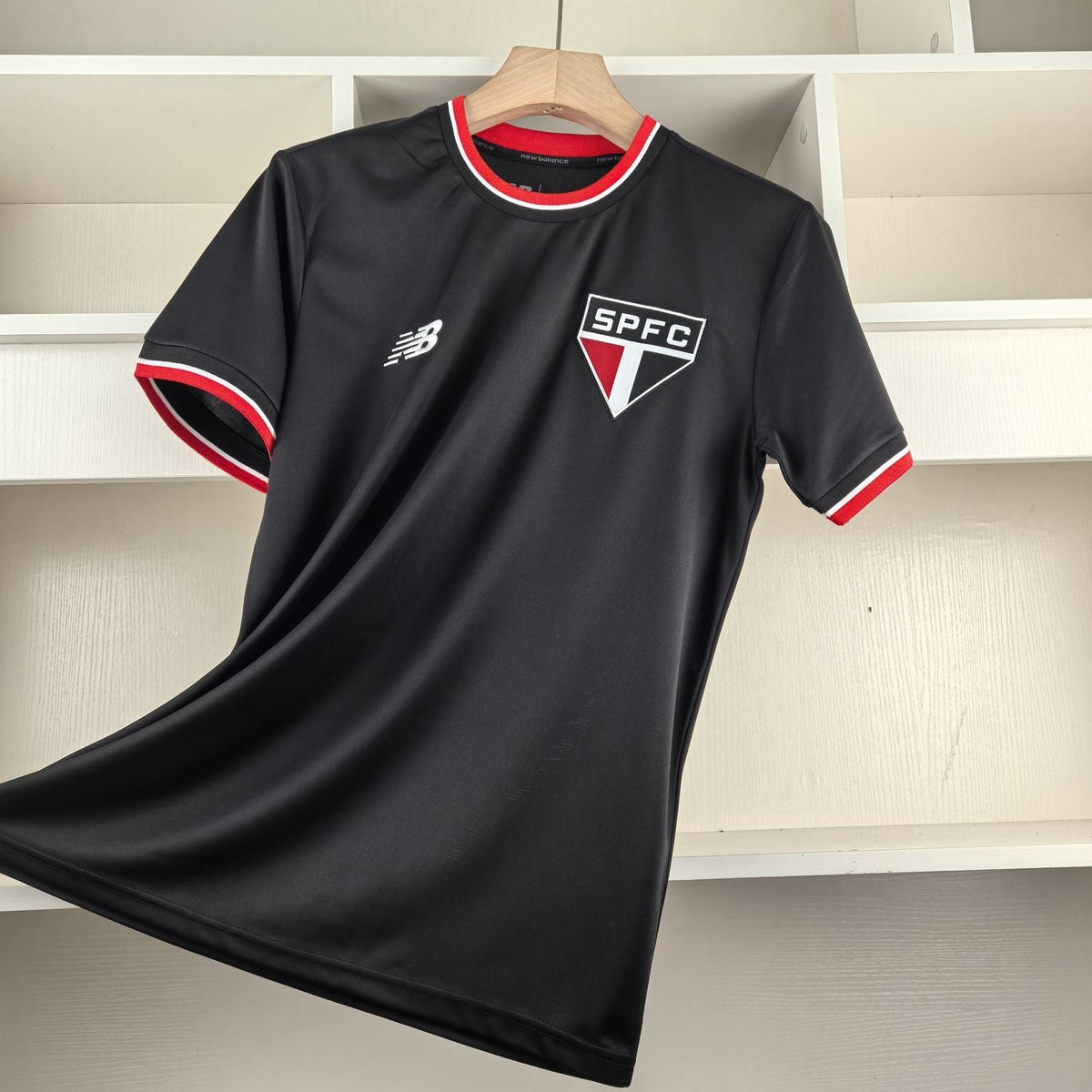 Camiseta São Paulo Retrô - Preta - foto principal