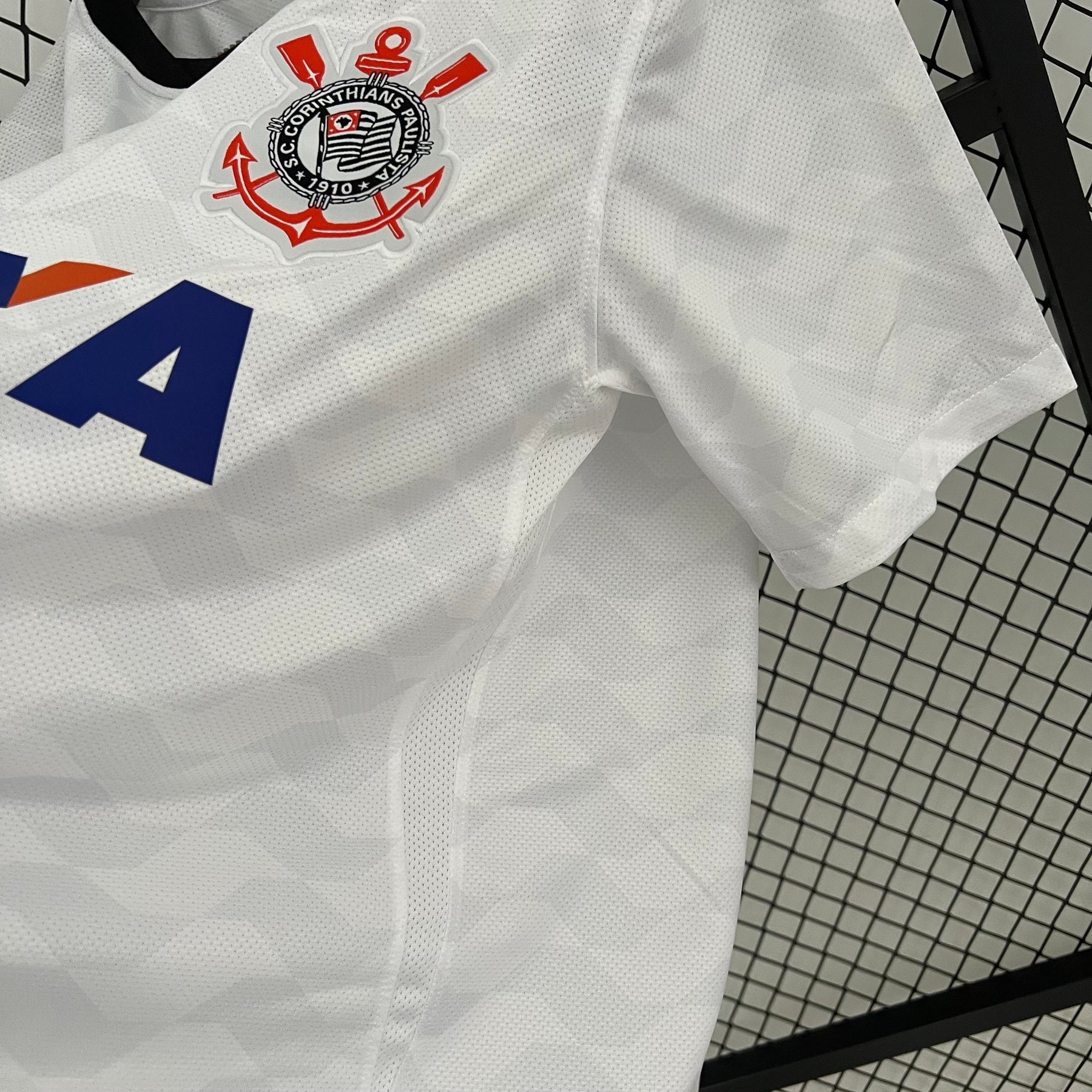 Camiseta Corinthians Retrô 12/13 - Branco - tejido y acabado