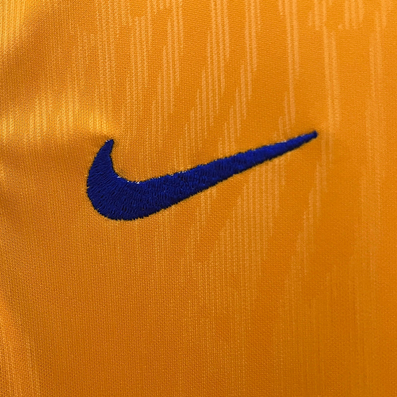 Kids Holanda 24/25 Nike - tejido y acabado