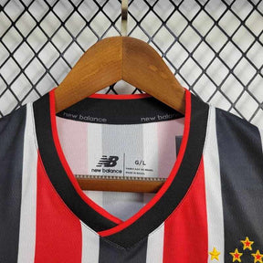 Regata do São Paulo ll 24/25 Listrada - vista trasera