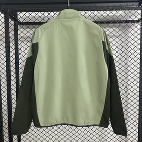 Windbreaker Real Madrid 25/26 - vista frontal