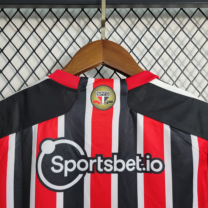 Kids São Paulo ll 2023∕24 Listrada - detalle del cuello