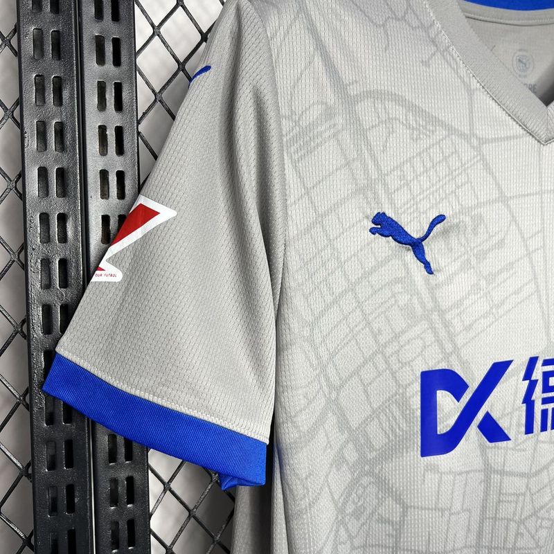 Camiseta do Deportivo Alavés ll 24/25 Branco - detalle del cuello