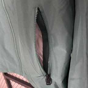 Windbreaker Nike 24/25 - Verde - detalle del cuello