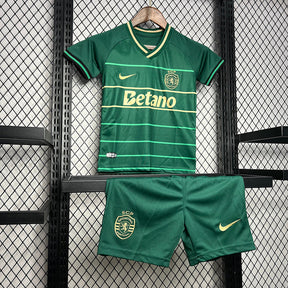 Kids Sporting ll 2024∕25 - detalle del cuello