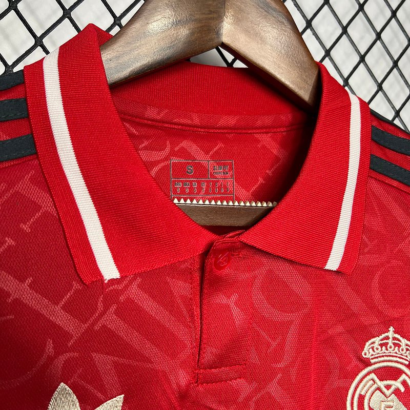 Camiseta Real Madrid Vermelha 24/25 - vista frontal