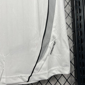Camiseta Real Madrid l Retro 2006/07 - detalle del cuello