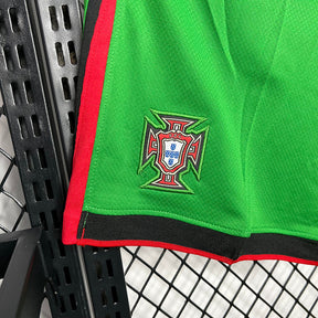 Shorts Portugal l 2024/25 - detalle del cuello