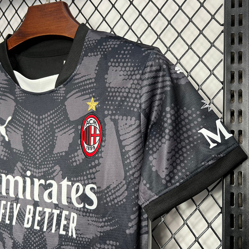 Kids Milan Goleiro 2024∕25 - detalle de la manga