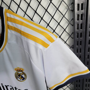 Camiseta 23∕24 Real Madrid l - Femenino - detalle del cuello