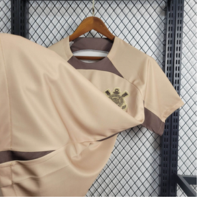 Camiseta 24/25 Corinthians Treino Bege - detalle de la manga