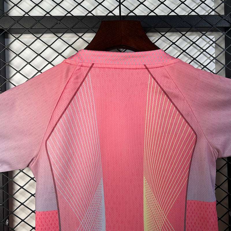 Kids Barcelona l 2025∕26 Special Edition Rosa - detalle del cuello