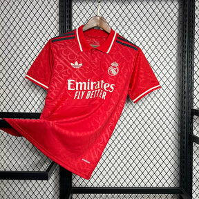 Camiseta Real Madrid Vermelha 24/25 - vista frontal