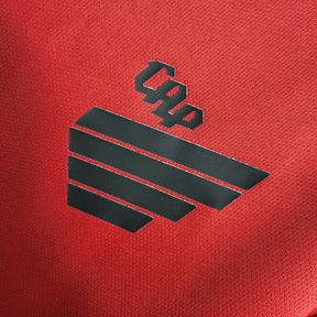 Kids Athletico Paranaense l 2023∕24 Preto-Vermelho - tejido y acabado