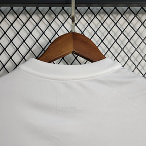 Camiseta 23∕24 Flamengo Treino - Femenino - Branco - detalle del cuello
