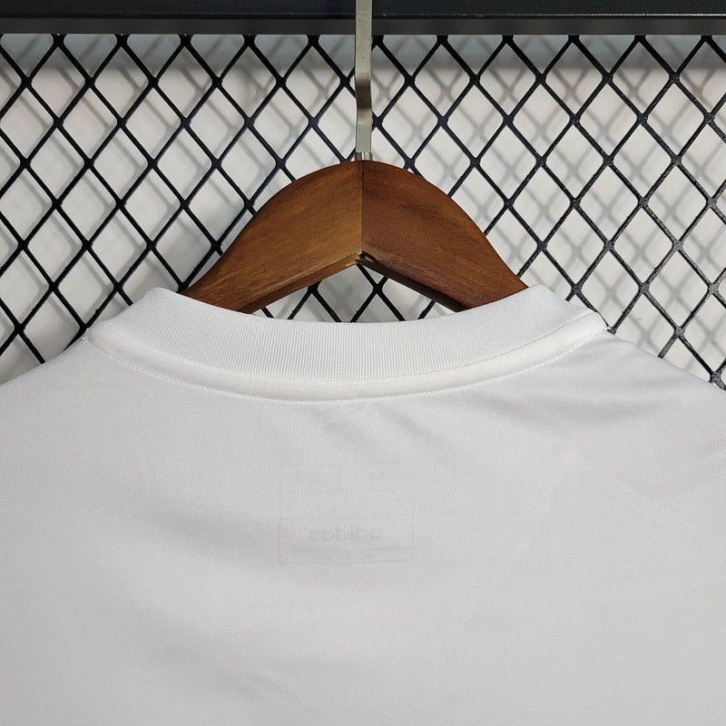 Camiseta 23∕24 Flamengo Treino - Femenino - Branco - detalle del cuello