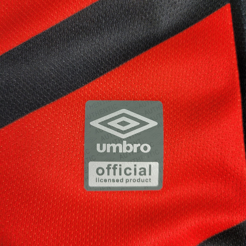 Camiseta 23∕24 Athletico Paranaense ll  - Femenino - detalle del cuello