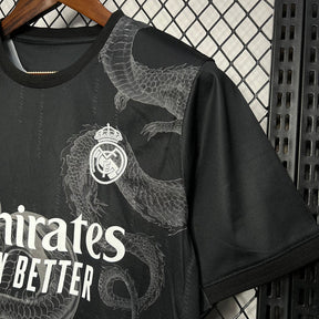 Camiseta 24/25  Real Madrid Edição Especial - Preto - detalle de la manga