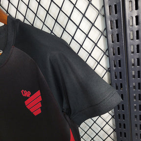 Kids Athletico Paranaense ll 2023∕24 Preto-Vermelho - vista trasera