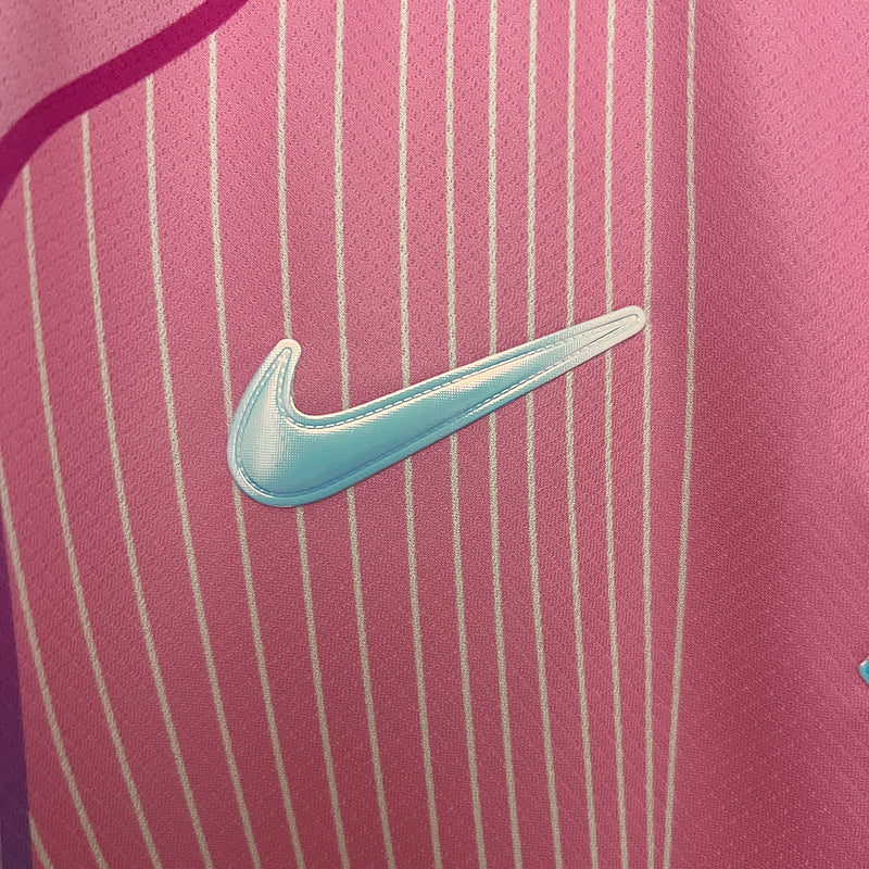 Camiseta Barcelona Special Edition 25/26 - Rosa - detalle del cuello