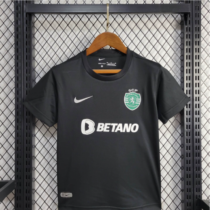 Kids Sporting l 2024∕25- Preto - vista frontal