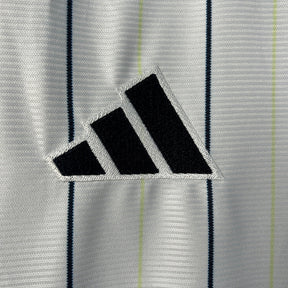 Camiseta Real Madrid 25/26 US Pack - tejido y acabado