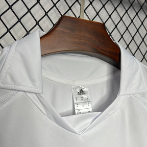 Camiseta Real Madrid l Retro 2005/06 - vista frontal
