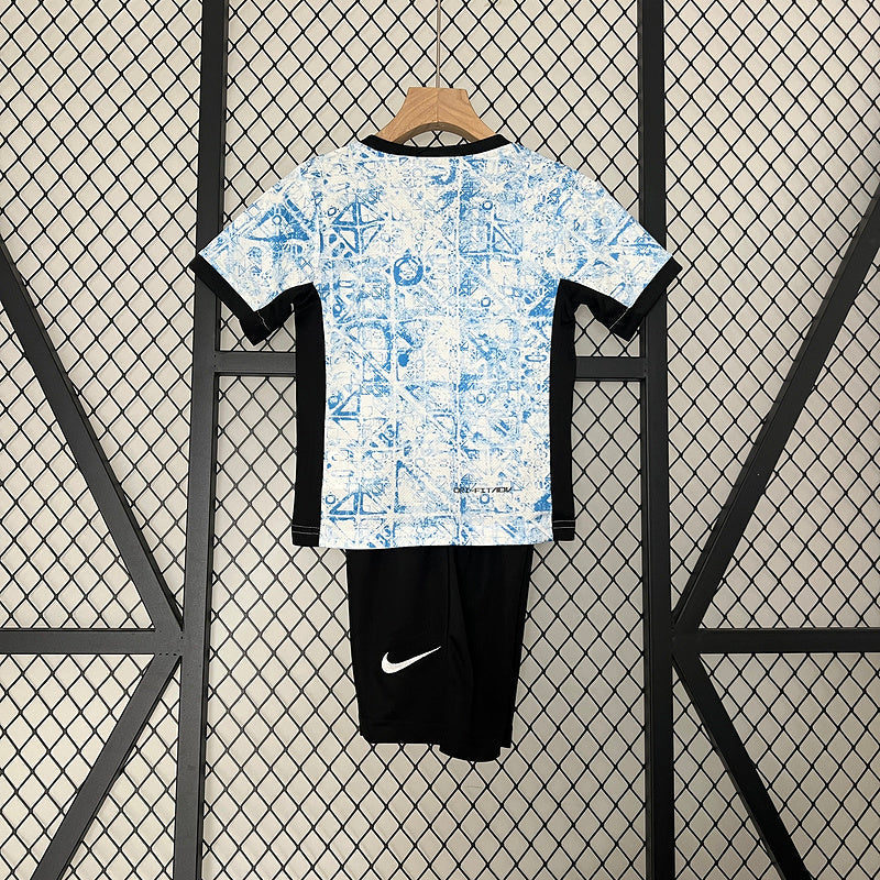 Kids Portugal Away 24/25 Nike - detalle de la manga