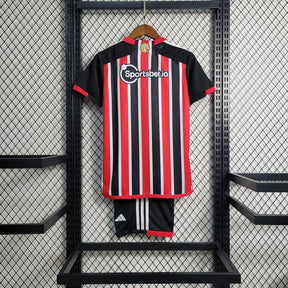 Kids São Paulo ll 2023∕24 Listrada - detalle del cuello