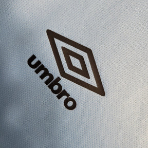 Kids Athletico Paranaense ll 2023∕24 - detalle del cuello