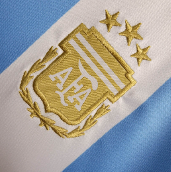 Kids Seleção Argentina l 2024∕25 Branco- Azul - detalle del cuello