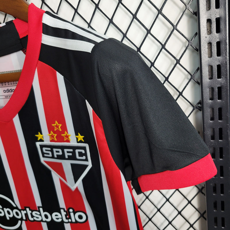 Kids São Paulo ll 2023∕24 Listrada - detalle de la manga